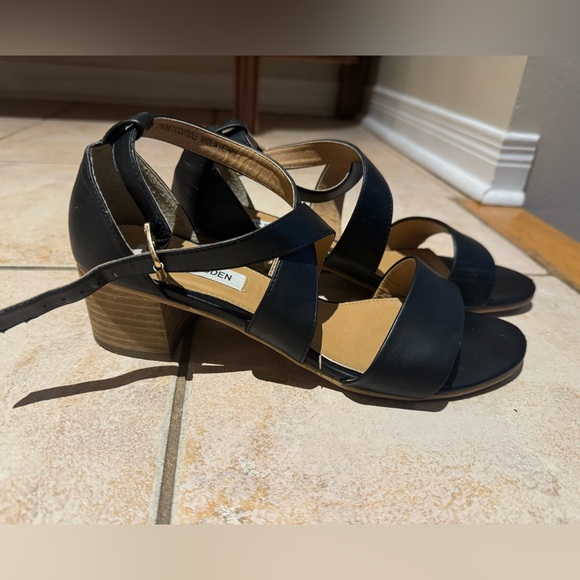 Steve Madden Sandals - Picture 2 of 2